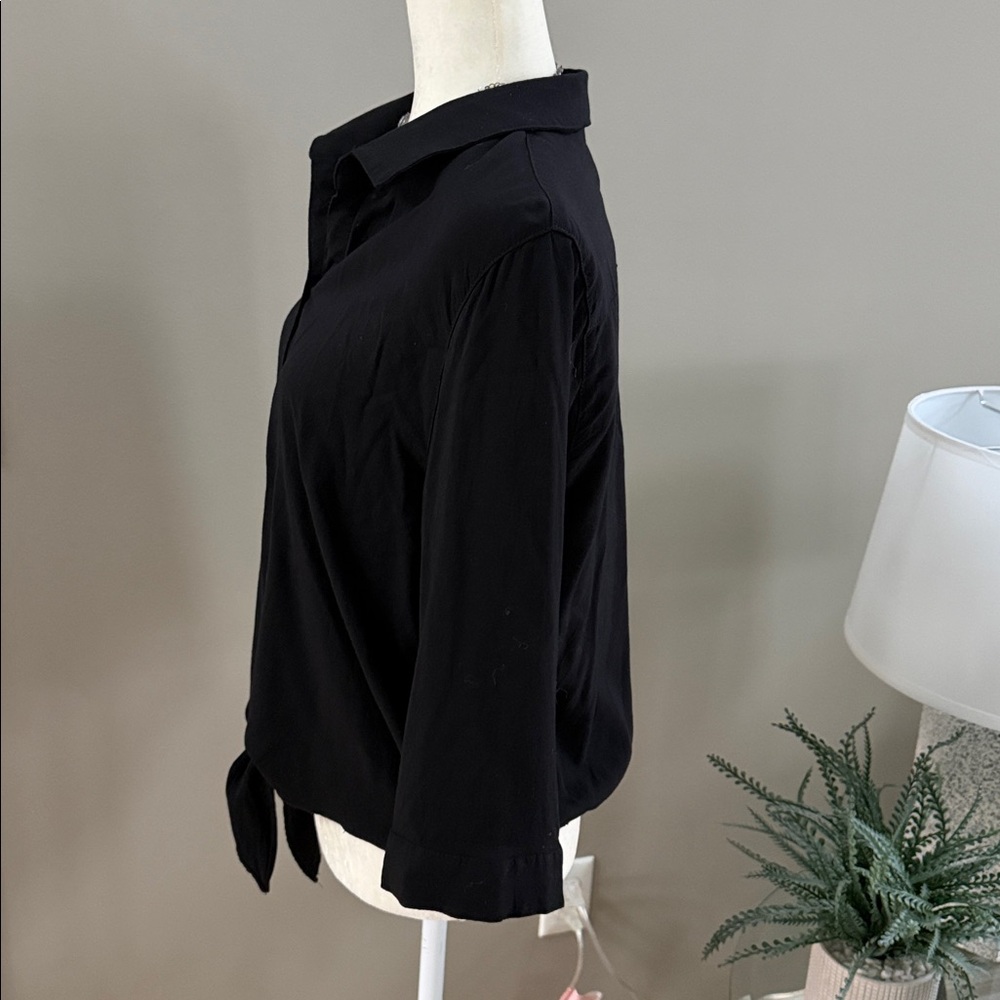 CHICO’s Button Front Tie Shirt - Size 2 - Picture 2 of 16